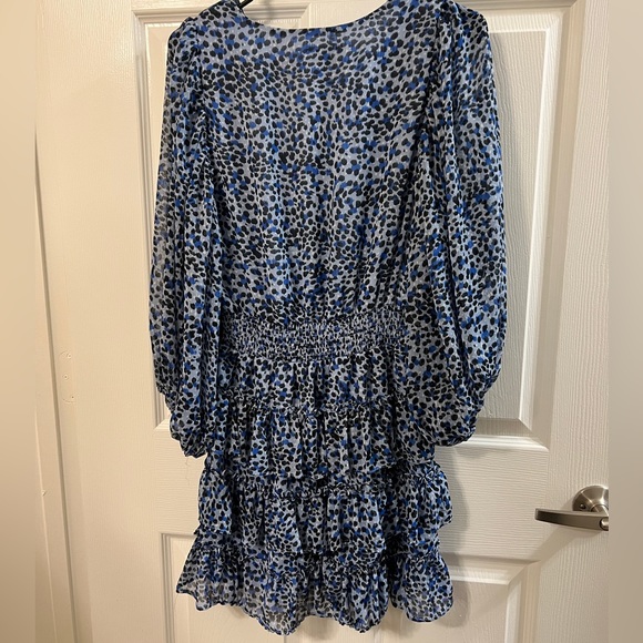 Express Dress 🩵🖤 - Picture 2 of 5